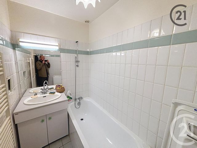 Appartement F4 à vendre - 4 pièces - 73.63 m2 - AUXERRE - 89 - BOURGOGNE - Century 21 Martinot Immobilier