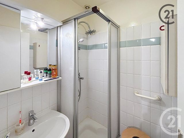 Appartement F4 à vendre - 4 pièces - 73.63 m2 - AUXERRE - 89 - BOURGOGNE - Century 21 Martinot Immobilier