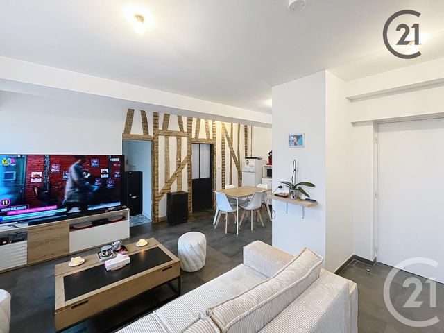 Appartement F2 à vendre - 3 pièces - 52.0 m2 - AUXERRE - 89 - BOURGOGNE - Century 21 Martinot Immobilier