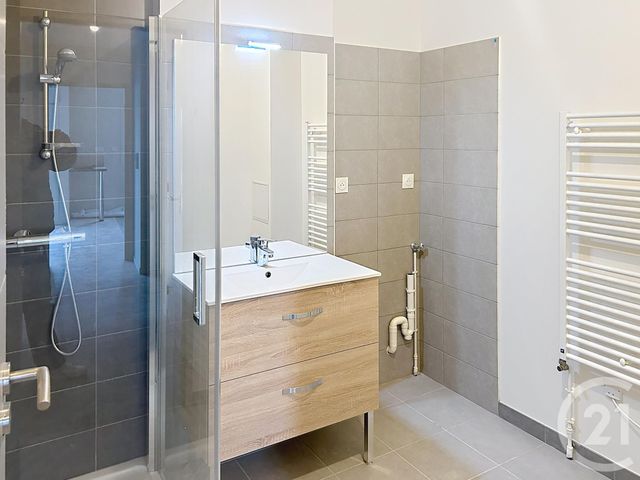 Appartement F3 à vendre - 3 pièces - 60.82 m2 - AUXERRE - 89 - BOURGOGNE - Century 21 Martinot Immobilier