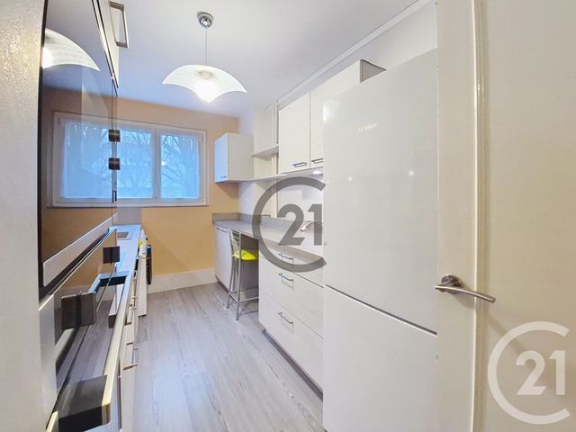 Appartement T5 à vendre - 5 pièces - 82.63 m2 - AUXERRE - 89 - BOURGOGNE - Century 21 Martinot Immobilier