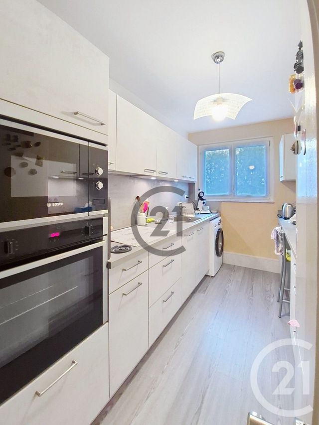 Appartement T5 à vendre - 5 pièces - 82.63 m2 - AUXERRE - 89 - BOURGOGNE - Century 21 Martinot Immobilier