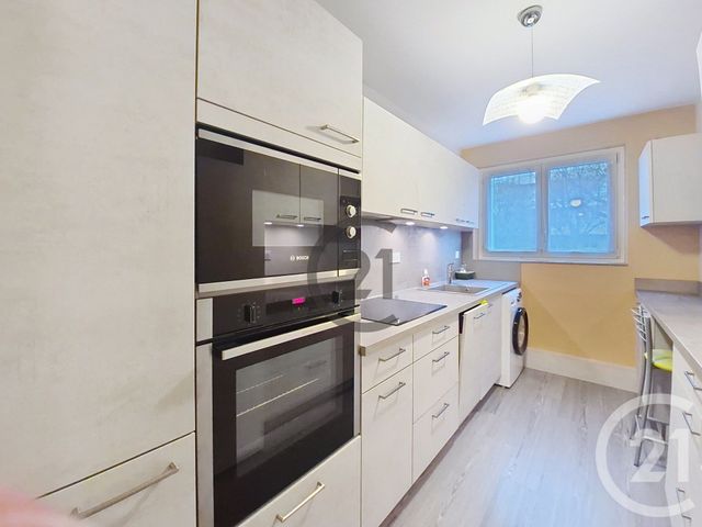 Appartement T5 à vendre - 5 pièces - 82.63 m2 - AUXERRE - 89 - BOURGOGNE - Century 21 Martinot Immobilier