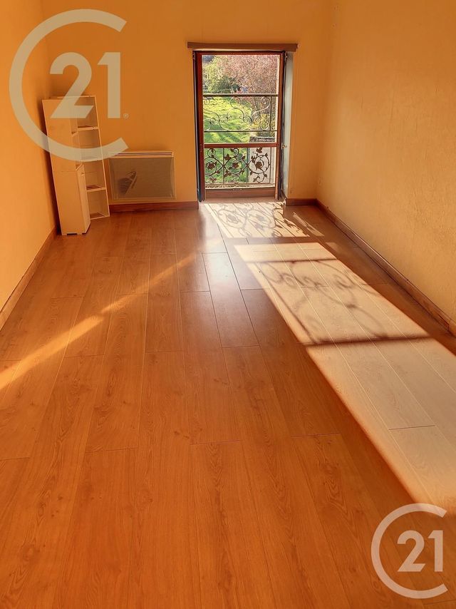 maison à louer - 4 pièces - 151.79 m2 - BLEIGNY LE CARREAU - 89 - BOURGOGNE - Century 21 Martinot Immobilier