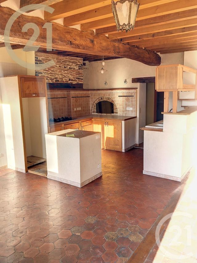 maison à louer - 4 pièces - 151.79 m2 - BLEIGNY LE CARREAU - 89 - BOURGOGNE - Century 21 Martinot Immobilier