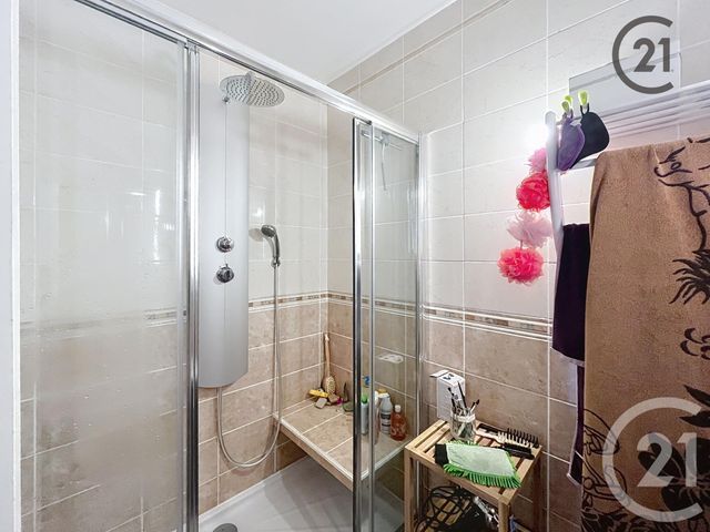 Appartement F4 à vendre - 4 pièces - 83.0 m2 - AUXERRE - 89 - BOURGOGNE - Century 21 Martinot Immobilier