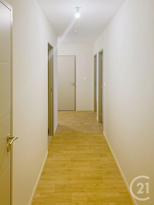 Appartement F4 à vendre - 4 pièces - 87.0 m2 - AUXERRE - 89 - BOURGOGNE - Century 21 Martinot Immobilier