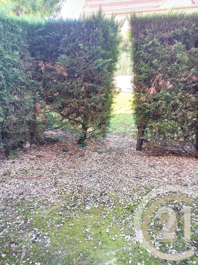 Appartement Studio à louer - 1 pièce - 16.42 m2 - AUXERRE - 89 - BOURGOGNE - Century 21 Martinot Immobilier