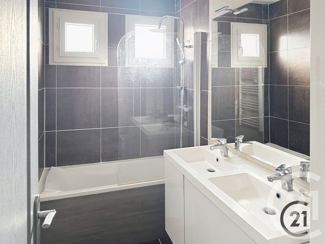 Appartement F4 à vendre - 4 pièces - 74.61 m2 - AUXERRE - 89 - BOURGOGNE - Century 21 Martinot Immobilier