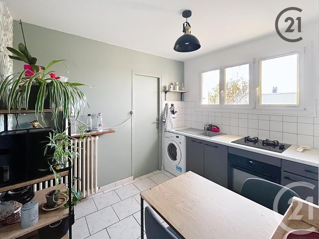 Appartement F4 à vendre - 4 pièces - 67.57 m2 - ST GEORGES SUR BAULCHE - 89 - BOURGOGNE - Century 21 Martinot Immobilier