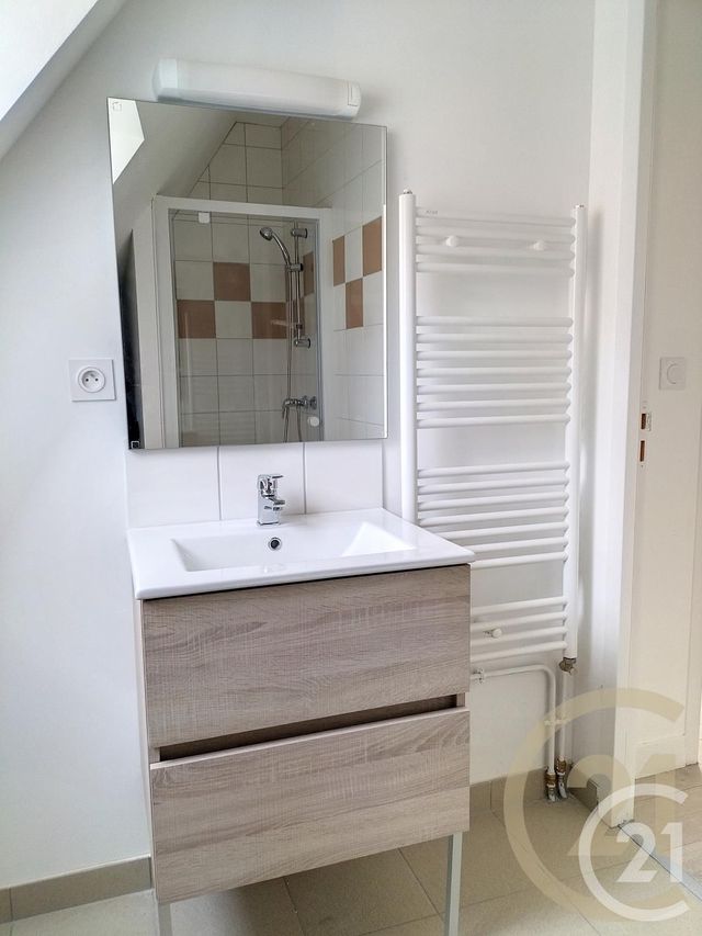 Appartement F2 à louer - 2 pièces - 42.34 m2 - AUXERRE - 89 - BOURGOGNE - Century 21 Martinot Immobilier