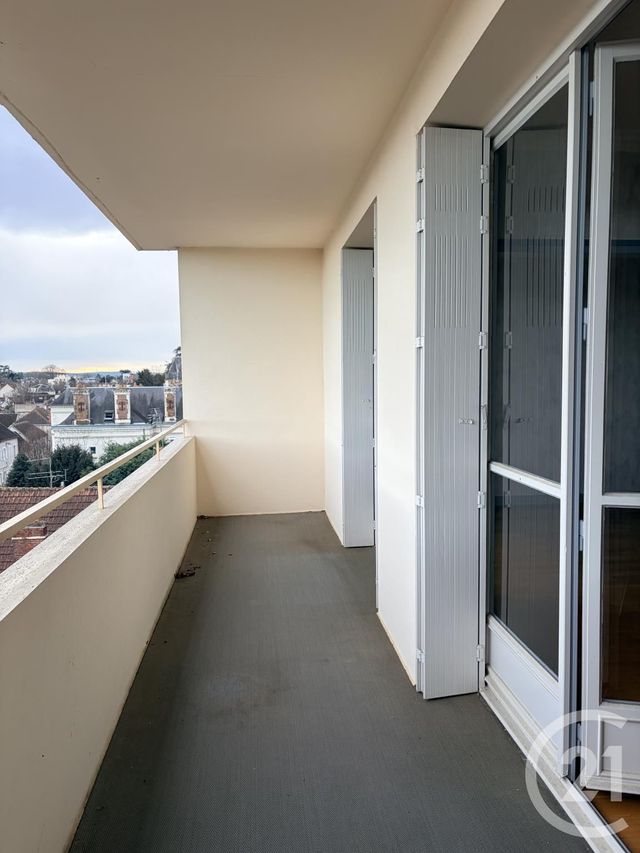 Appartement T4 à louer - 4 pièces - 90.52 m2 - AUXERRE - 89 - BOURGOGNE - Century 21 Martinot Immobilier