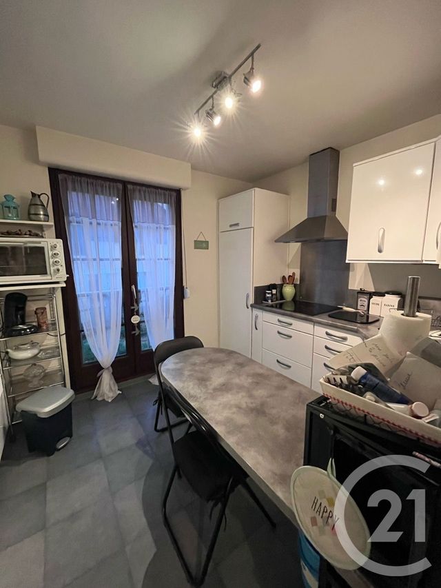 Appartement T2 à louer - 2 pièces - 45.72 m2 - AUXERRE - 89 - BOURGOGNE - Century 21 Martinot Immobilier