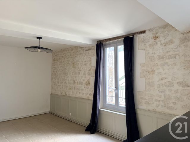 Appartement T3 à louer - 3 pièces - 47.78 m2 - AUXERRE - 89 - BOURGOGNE - Century 21 Martinot Immobilier