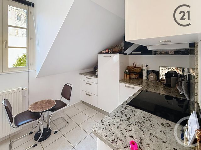 Appartement F3 à vendre - 3 pièces - 70.13 m2 - AUXERRE - 89 - BOURGOGNE - Century 21 Martinot Immobilier