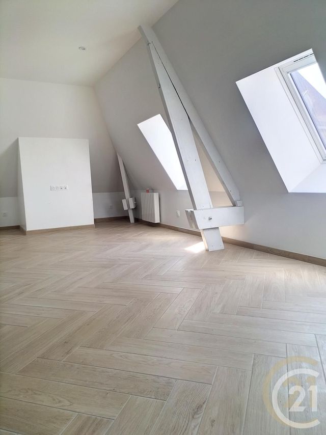 Appartement F2 à louer - 2 pièces - 68.0 m2 - AUXERRE - 89 - BOURGOGNE - Century 21 Martinot Immobilier