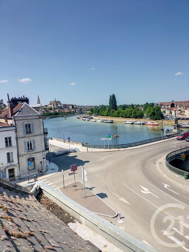 Appartement F2 à louer - 2 pièces - 68.0 m2 - AUXERRE - 89 - BOURGOGNE - Century 21 Martinot Immobilier