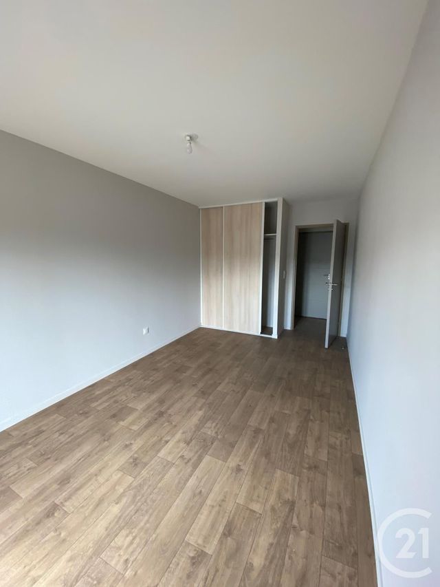 Appartement F3 à louer - 3 pièces - 82.0 m2 - AUXERRE - 89 - BOURGOGNE - Century 21 Martinot Immobilier