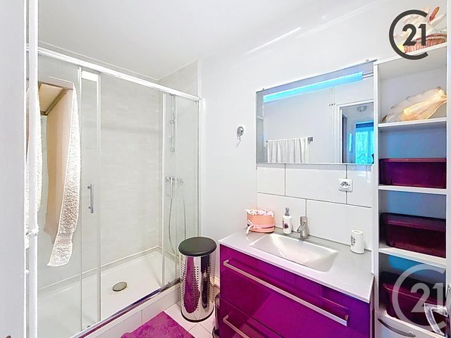 Appartement F2 à vendre - 2 pièces - 51.8 m2 - MIGENNES - 89 - BOURGOGNE - Century 21 Martinot Immobilier