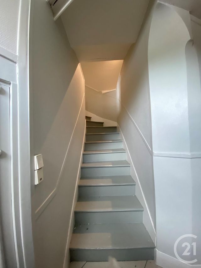 Appartement F2 à louer - 2 pièces - 50.0 m2 - AUXERRE - 89 - BOURGOGNE - Century 21 Martinot Immobilier