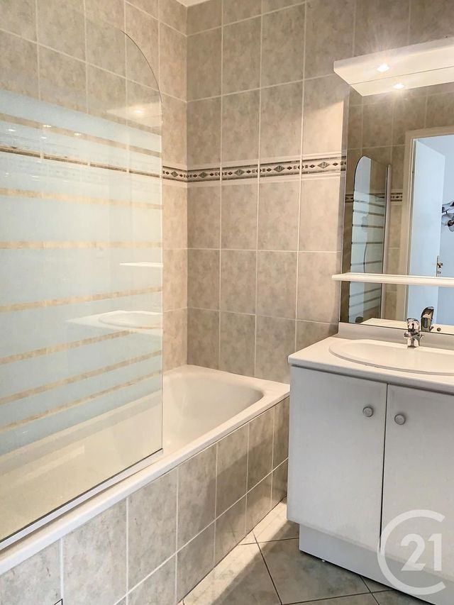 Appartement F2 à louer - 2 pièces - 48.7 m2 - AUXERRE - 89 - BOURGOGNE - Century 21 Martinot Immobilier