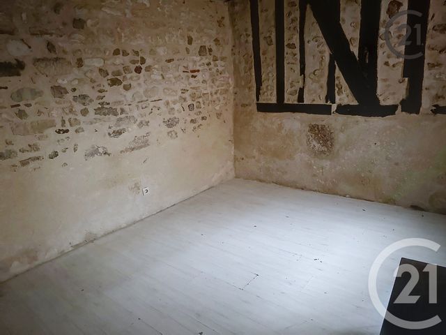 Appartement F2 à vendre - 4 pièces - 72.32 m2 - AUXERRE - 89 - BOURGOGNE - Century 21 Martinot Immobilier