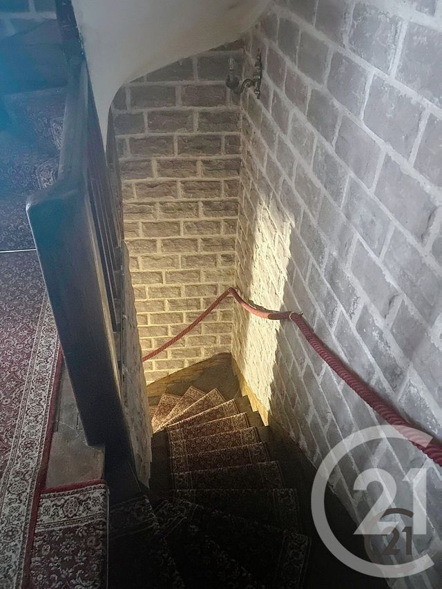 Appartement F2 à vendre - 4 pièces - 72.32 m2 - AUXERRE - 89 - BOURGOGNE - Century 21 Martinot Immobilier