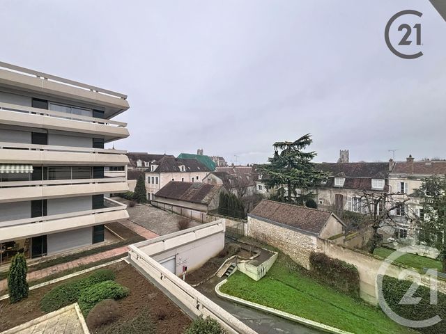 Appartement F1 à vendre - 2 pièces - 32.1 m2 - AUXERRE - 89 - BOURGOGNE - Century 21 Martinot Immobilier