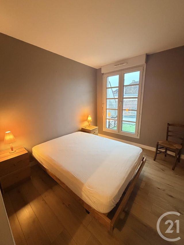 Appartement T2 à louer - 2 pièces - 67.8 m2 - AUXERRE - 89 - BOURGOGNE - Century 21 Martinot Immobilier