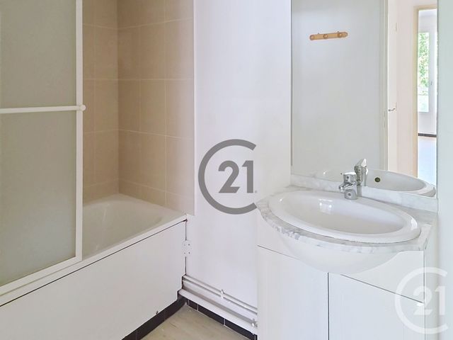 Appartement F2 à vendre - 2 pièces - 52.0 m2 - MIGENNES - 89 - BOURGOGNE - Century 21 Martinot Immobilier