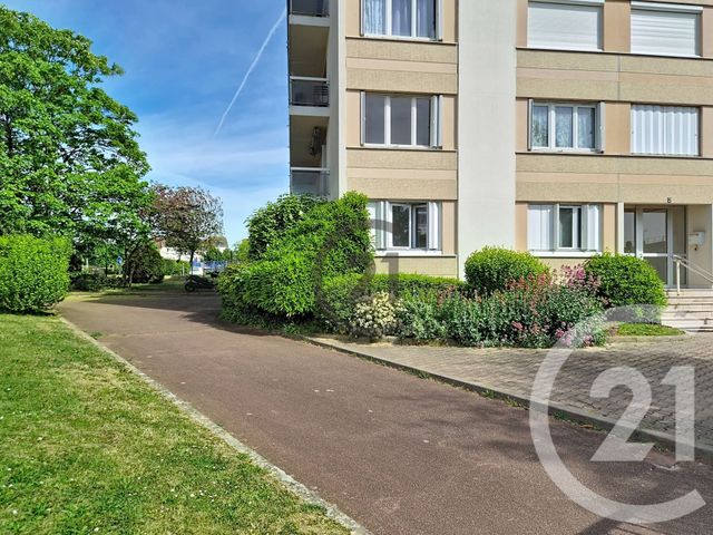 Appartement F2 à vendre - 2 pièces - 52.0 m2 - MIGENNES - 89 - BOURGOGNE - Century 21 Martinot Immobilier