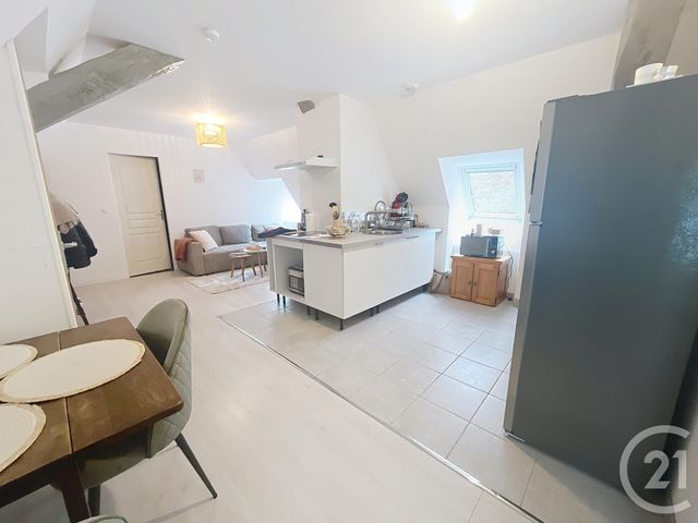 Appartement T2 à louer - 2 pièces - 44.0 m2 - SEIGNELAY - 89 - BOURGOGNE - Century 21 Martinot Immobilier