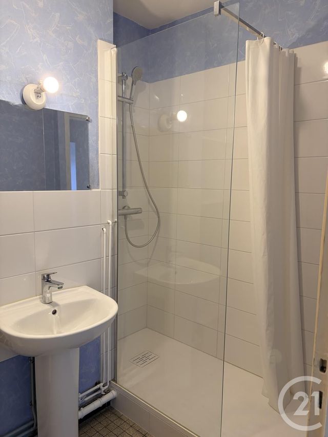 Appartement T2 à louer - 2 pièces - 42.66 m2 - AUXERRE - 89 - BOURGOGNE - Century 21 Martinot Immobilier