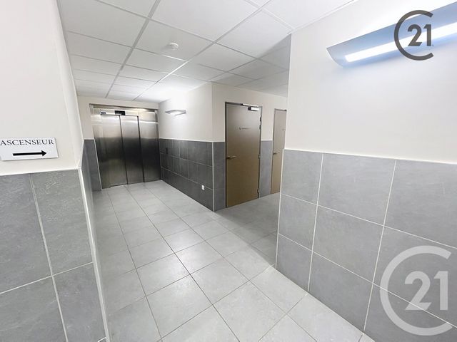 Appartement F3 à vendre - 3 pièces - 60.89 m2 - AUXERRE - 89 - BOURGOGNE - Century 21 Martinot Immobilier