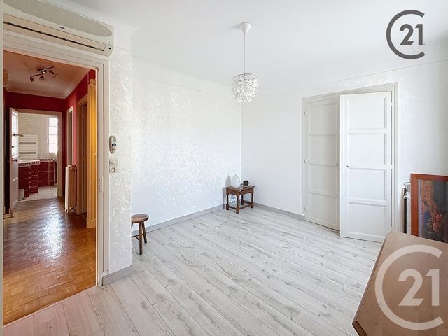 Appartement à vendre - 5 pièces - 126.0 m2 - AUXERRE - 89 - BOURGOGNE - Century 21 Martinot Immobilier