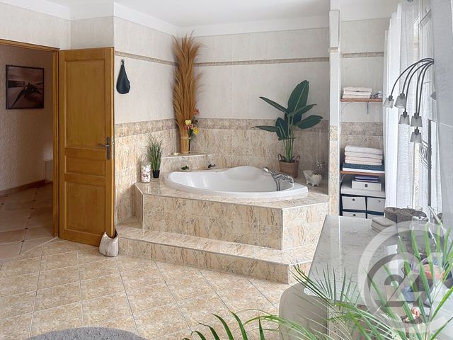 maison à vendre - 6 pièces - 243.0 m2 - CHEVANNES - 89 - BOURGOGNE - Century 21 Martinot Immobilier