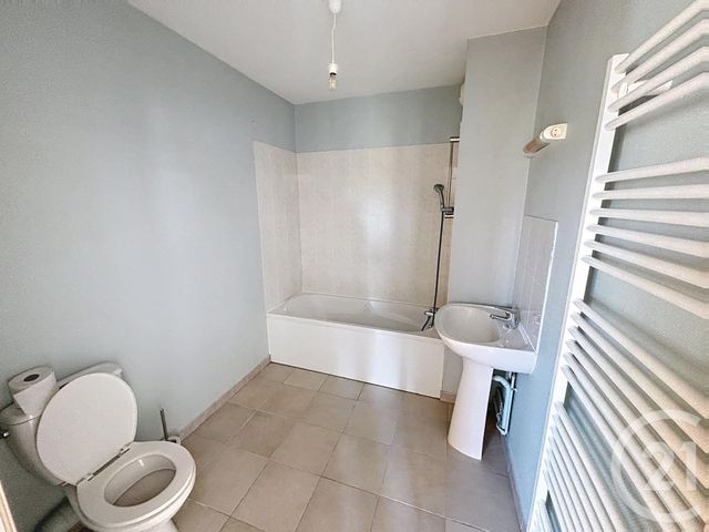 Appartement F3 à vendre - 3 pièces - 66.0 m2 - AUXERRE - 89 - BOURGOGNE - Century 21 Martinot Immobilier