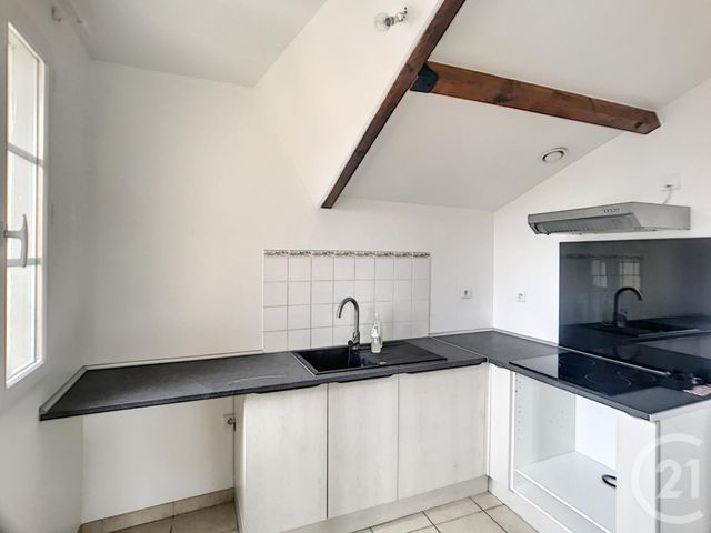 Appartement F3 à louer - 3 pièces - 51.7 m2 - AUXERRE - 89 - BOURGOGNE - Century 21 Martinot Immobilier