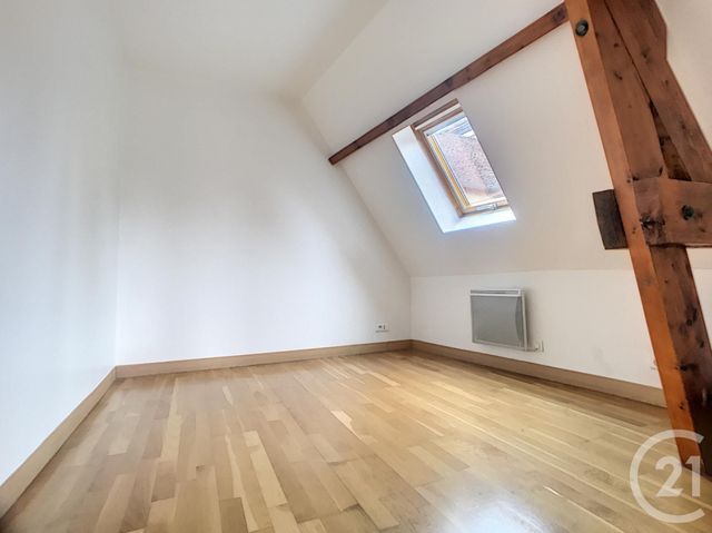 Appartement F3 à louer - 3 pièces - 51.7 m2 - AUXERRE - 89 - BOURGOGNE - Century 21 Martinot Immobilier