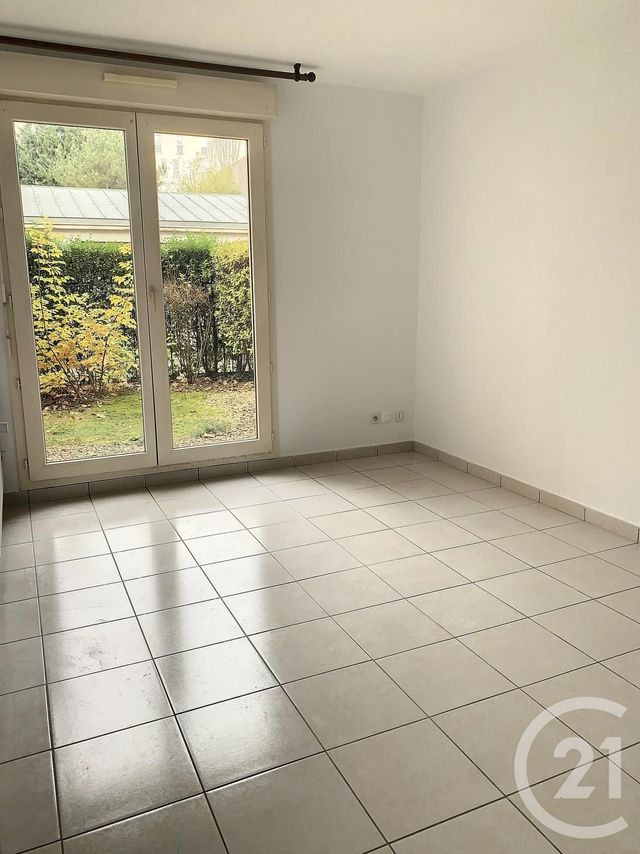 Appartement T3 à louer - 3 pièces - 60.0 m2 - AUXERRE - 89 - BOURGOGNE - Century 21 Martinot Immobilier