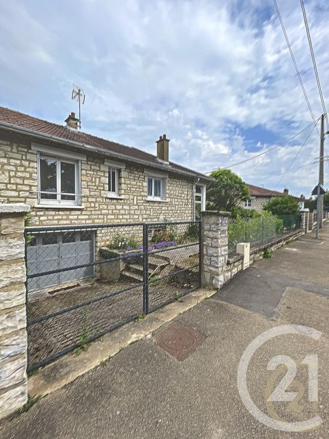 maison à louer - 4 pièces - 60.0 m2 - AUXERRE - 89 - BOURGOGNE - Century 21 Martinot Immobilier