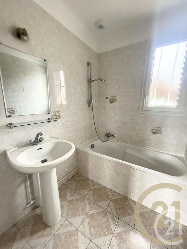 maison à louer - 4 pièces - 60.0 m2 - AUXERRE - 89 - BOURGOGNE - Century 21 Martinot Immobilier