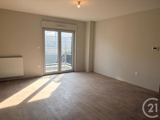 Appartement F3 à louer - 3 pièces - 67.0 m2 - AUXERRE - 89 - BOURGOGNE - Century 21 Martinot Immobilier