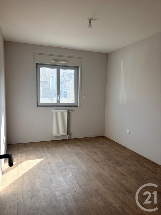 Appartement F4 à louer - 4 pièces - 87.0 m2 - AUXERRE - 89 - BOURGOGNE - Century 21 Martinot Immobilier
