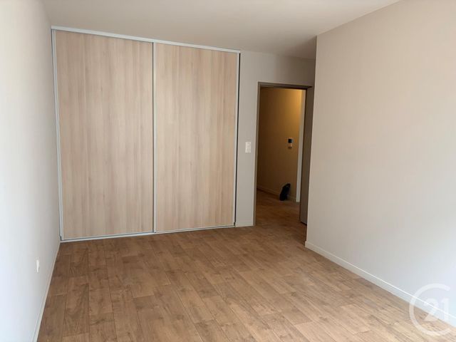 Appartement F3 à louer - 3 pièces - 73.0 m2 - AUXERRE - 89 - BOURGOGNE - Century 21 Martinot Immobilier