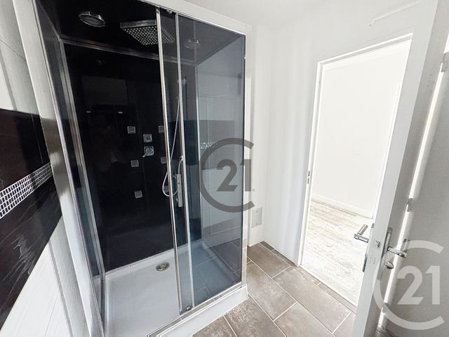 Appartement F3 à vendre - 3 pièces - 87.89 m2 - AUXERRE - 89 - BOURGOGNE - Century 21 Martinot Immobilier