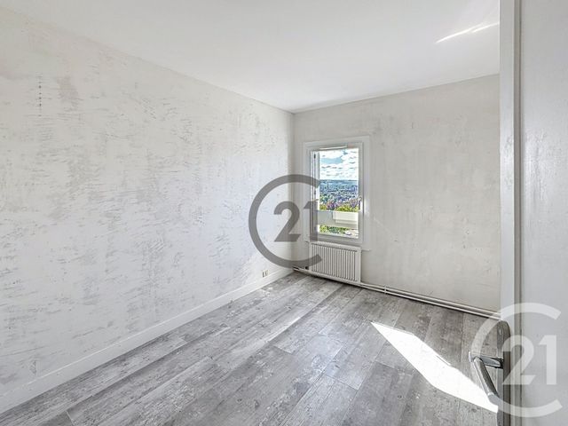 Appartement F3 à vendre - 3 pièces - 87.89 m2 - AUXERRE - 89 - BOURGOGNE - Century 21 Martinot Immobilier