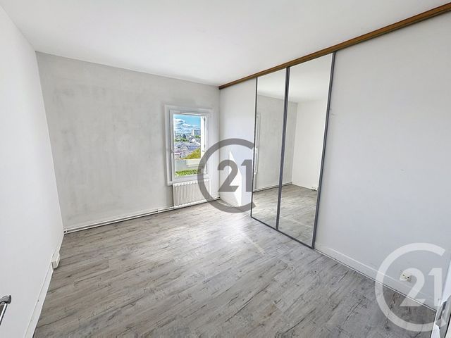 Appartement F3 à vendre - 3 pièces - 87.89 m2 - AUXERRE - 89 - BOURGOGNE - Century 21 Martinot Immobilier