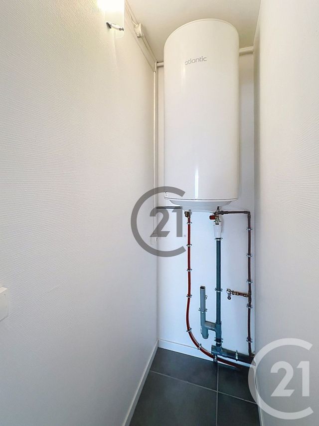 Appartement F3 à vendre - 3 pièces - 70.26 m2 - AUXERRE - 89 - BOURGOGNE - Century 21 Martinot Immobilier