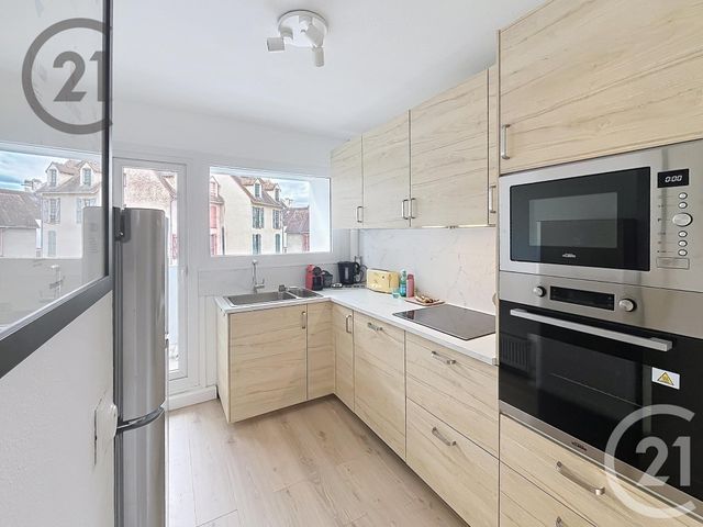 Appartement F3 à vendre - 4 pièces - 70.22 m2 - AUXERRE - 89 - BOURGOGNE - Century 21 Martinot Immobilier